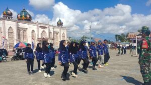 Babinsa di Sidrap Turun Langsung Latih Pasukan Pengibar Bendera, Camat Ridwan: Terima Kasih TNI