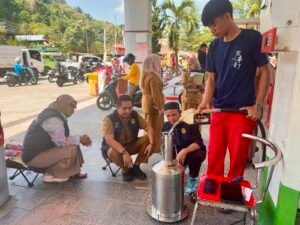 Isi BBM di SPBU Massemba Enrekang Pas atau Tidak? Disperindag Enrekang Turun Uji Langsung Nozzle Pompa