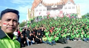 Bukan Cari Orderan, Ribuan Ojol Makassar Turun ke Jalan Rayakan Kemerdekaan