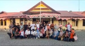 Haru Mengantar ke Sidrap: Jejak Pengabdian Iptu Ahmad B Tangko di Segeri Berakhir dengan Pelukan Perpisahan