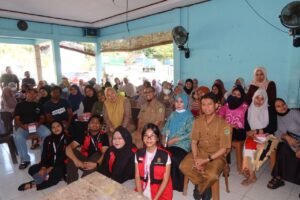TB dan DBD Jadi Perhatian di Bojo Barru, Mahasiswa Unhas Bekali Kader Posyandu