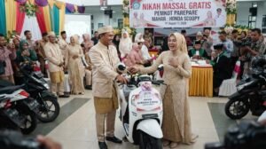 Nikah Massal di Parepare, Honda Scoopy Baru Jadi Mahar Untuk Istri