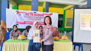 Police Goes To School Warnai HUT Polwan ke 78 di Kabupaten Sidrap