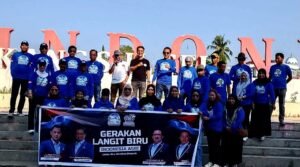 Jelang HUT ke-25, Demokrat Enrekang Bersihkan Sungai Mata Allo