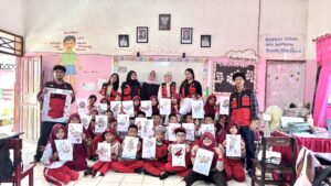 Mahasiswa Unhas Hadirkan GERAK BUMI di Luwu Timur, Siswa SD Belajar Peduli Lingkungan dengan Cara Menyenangkan