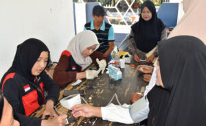 Dukung Program CKG, KKN-PK Unhas dan Puskesmas Baranti Gelar PERIKSA di Desa Tonrong Rijang Sidrap