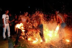 Di Bone, Orang Saling Lempar Api dalam Tradisi Sirawu’ Sulo