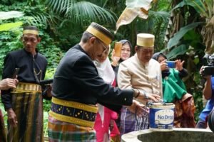 Di Luwu Ada Tradisi “Mendinginkan Negeri”, Airnya Diambil dari Sumur Khusus