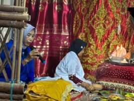 Sebelum Benih Ditanam, Petani Barru Begadang Semalaman Menjaganya