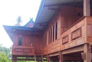 Tradisi Unik di Sidrap “Menre Bola Baru” Masih Terjaga Hingga Kini