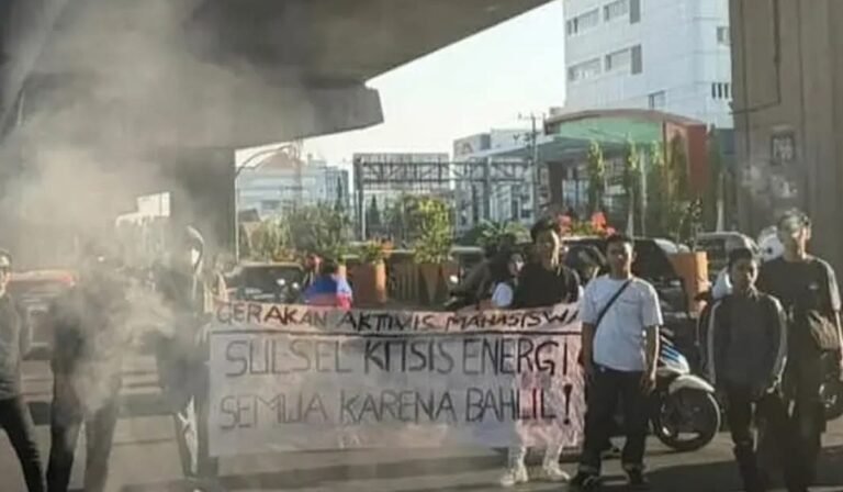BBM-LPG 3 Kg Langka, Spanduk “Semua Karena Bahlil” Membara di Makassar: Buruh Desak Prabowo-Gibran Mundur
