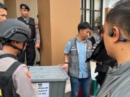Polisi Datang Saat Jam Pulang, Kantor dan Rujab Bupati Gowa Digeledah