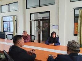 Dilepas Dekan FKIP UMS Rappang, Mahasiswi Prodi Bahasa Inggris Siap Magang di Taiwan