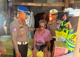 HUT Lalu Lintas ke-71, Satlantas Polres Sidrap Bagikan Sembako