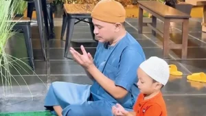 Dari Bayi dalam Kardus hingga Salat Bersama Ruben Onsu, Ini Kisah Thayaka