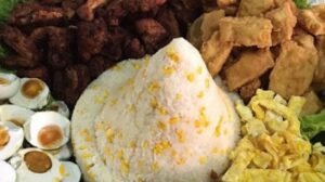 Kanre Santan Parepare, Nasi Gurih yang Punya Tradisi Makan hingga Larut Malam