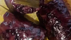 Tumbu’ Pulu Bolong Soppeng, Ketan Hitam yang Hadir Saat Lebaran