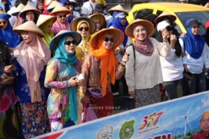 Kompak dan Penuh Semangat, Sidrap Curi Perhatian di Karnaval Hari Jadi ke-357 Sulsel