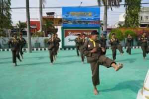 Asah Kemampuan dan Ketangkasan, Prajurit Kodim 1420/Sidrap Tingkatkan Keterampilan Pencak Silat Militer